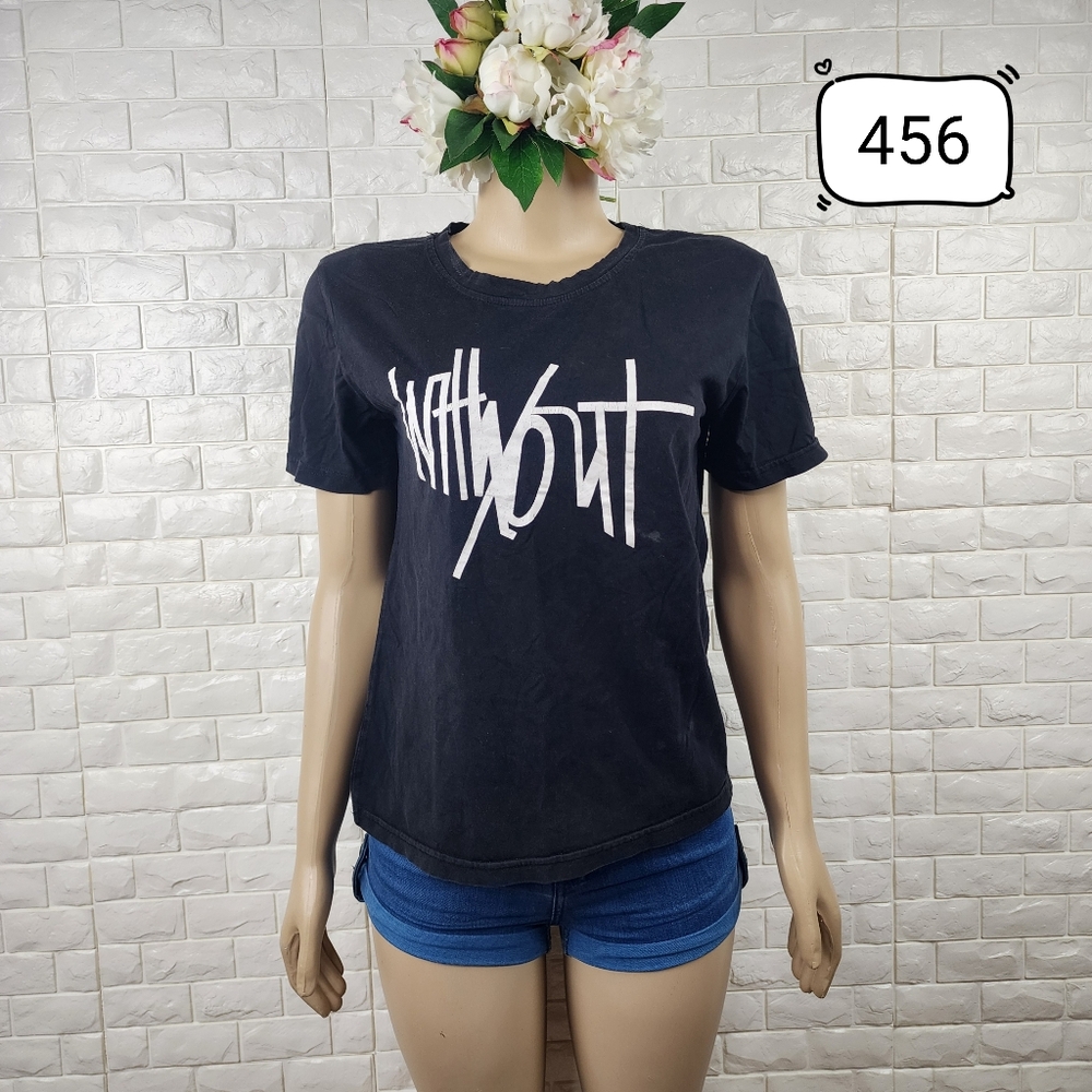 small black tshirt